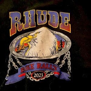 Selling my brand new hoodie size large